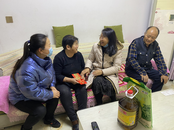 山阳煤矿公司：“宅”矿过年，一样温暖
